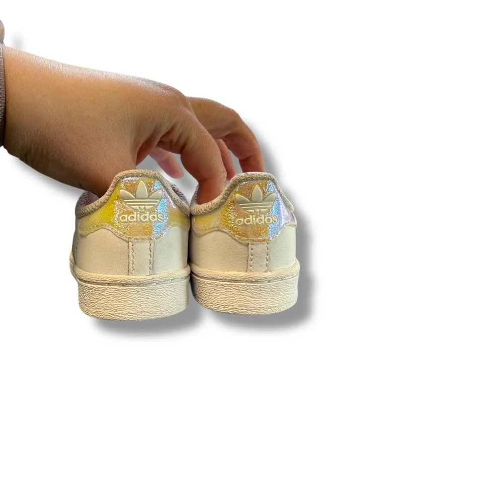 Adidas Superstar Sneakers Kids Size 6K Cream Yellow Stripes Low Top Casual Shoes